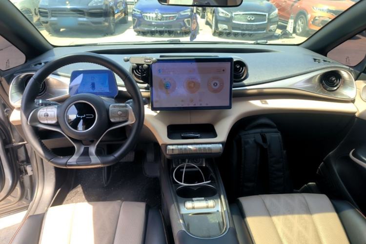 Used BYD Dolphin 2023 420 km Fashion Edition Center Console
