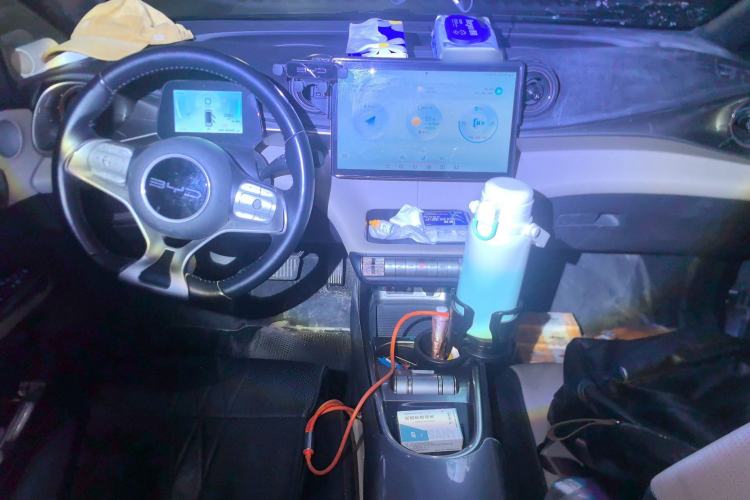 Used BYD Dolphin 2023 420 km Fashion Edition Center Console