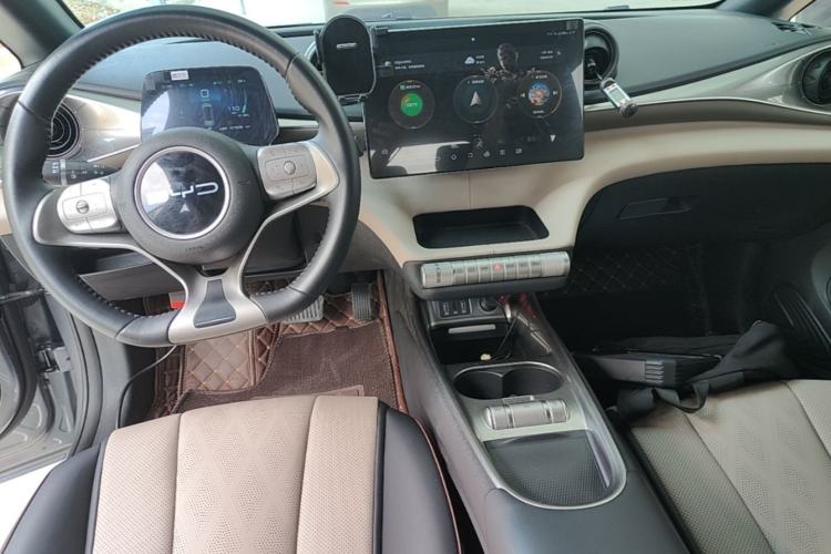 Used BYD Dolphin 2023 420 km Free Version Center Console