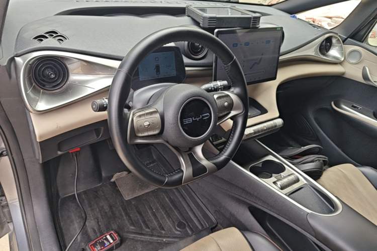 Used BYD Dolphin 2023 420 km Free Version Center Console