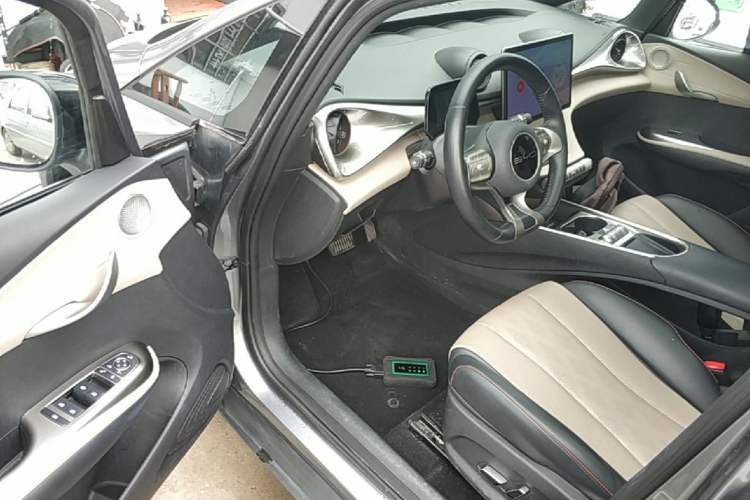 Used BYD Dolphin 2023 420 km Fashion Edition Driver Seat