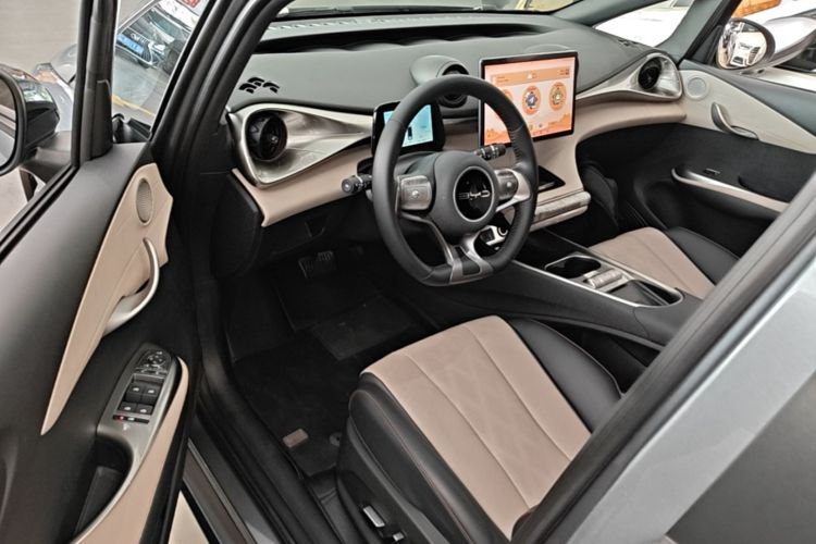 Used BYD Dolphin 2023 420 km Fashion Edition Driver Seat