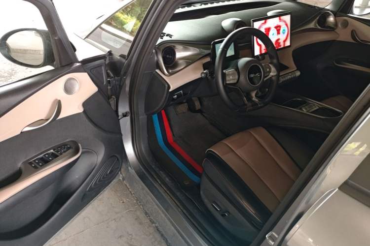 Used BYD Dolphin 2023 420 km Fashion Edition Driver Seat