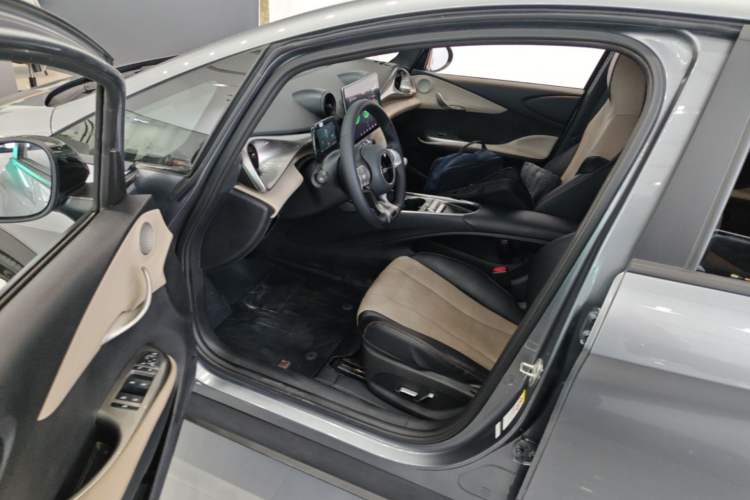 Used BYD Dolphin 2023 420 km Fashion Edition Driver Seat