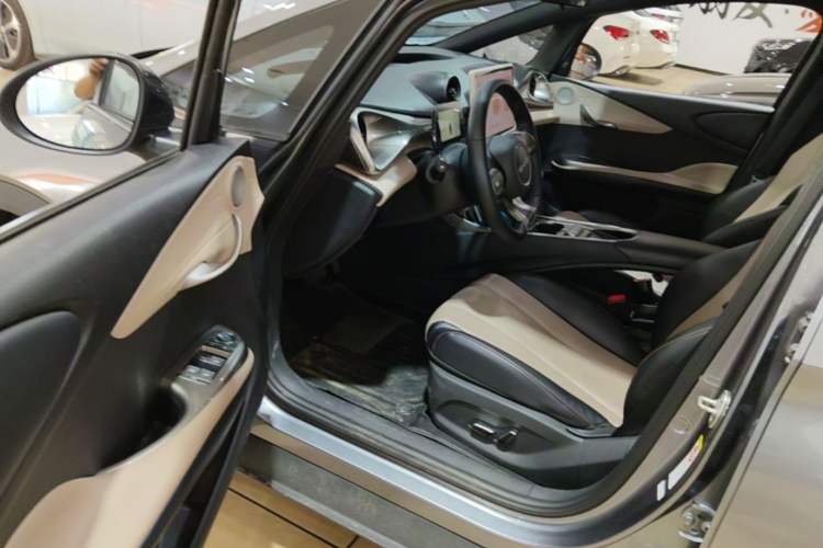 Used BYD Dolphin 2023 420 km Fashion Edition Driver Seat