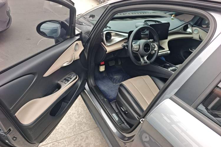 Used BYD Dolphin 2023 420 km Fashion Edition Driver Seat