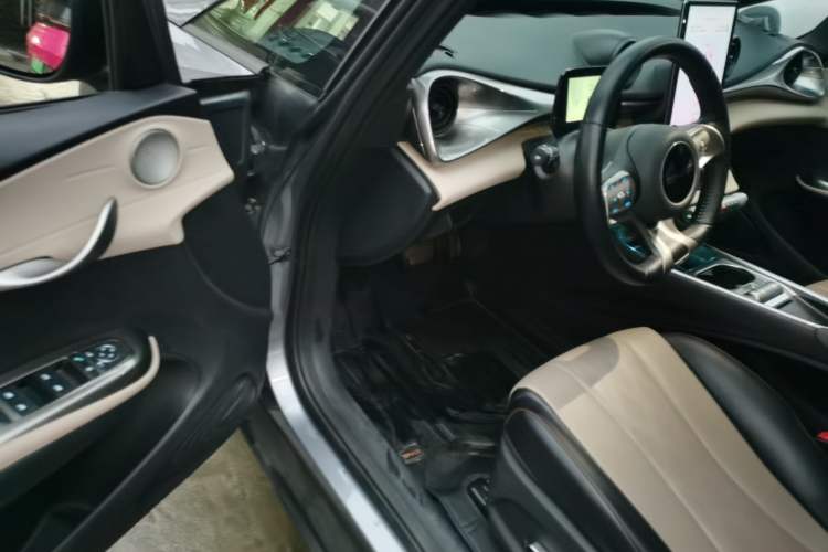 Used BYD Dolphin 2023 420 km Free Version Driver Seat