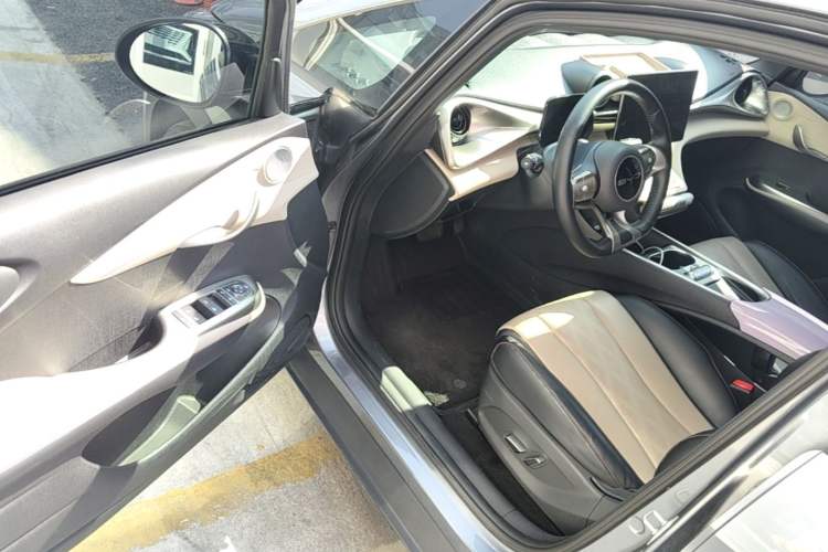Used BYD Dolphin 2023 420 km Fashion Edition Driver Seat