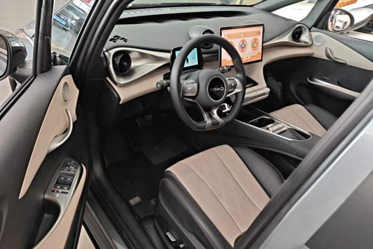 Used BYD Dolphin 2023 420 km Fashion Edition Driver Seat
