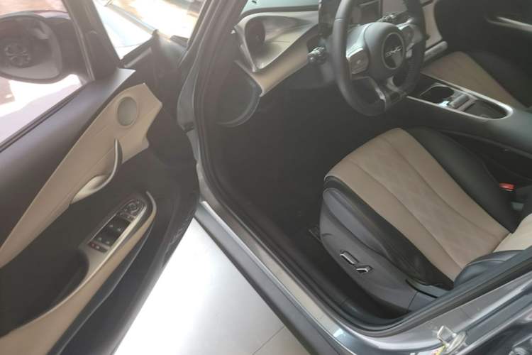 Used BYD Dolphin 2023 420 km Fashion Edition Driver Seat