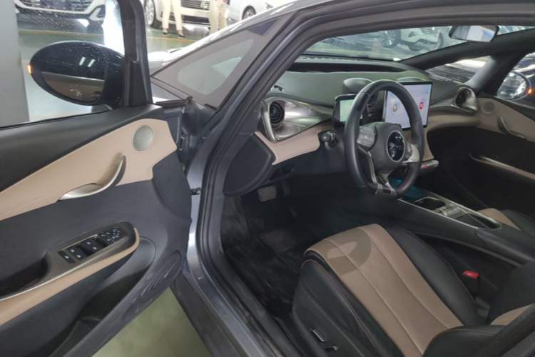 Used BYD Dolphin 2023 420 km Free Version Driver Seat