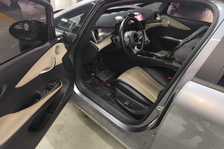 Used BYD Dolphin 2023 420 km Fashion Edition Driver Seat