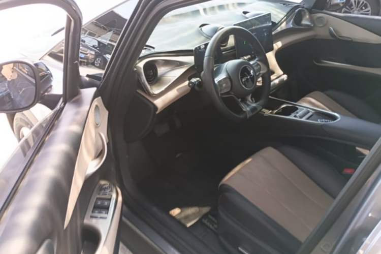 Used BYD Dolphin 2023 420 km Fashion Edition Driver Seat
