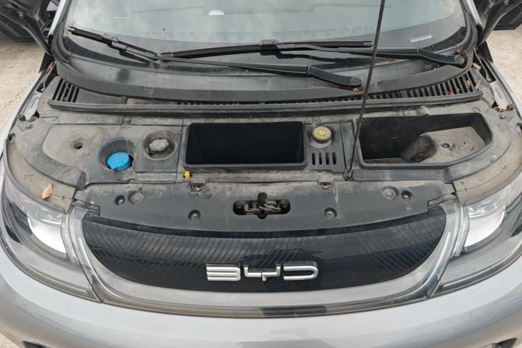 Used BYD Dolphin 2023 420 km Fashion Edition Engine Bay