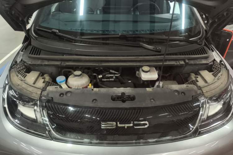 Used BYD Dolphin 2023 420 km Fashion Edition Engine Bay