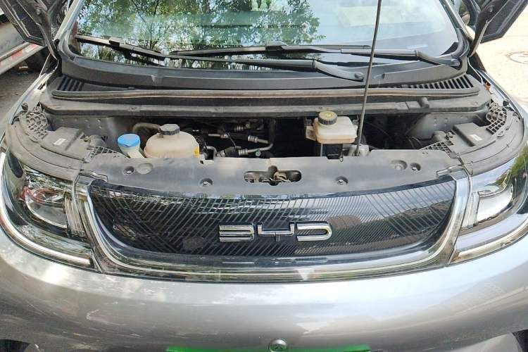 Used BYD Dolphin 2023 420 km Fashion Edition Engine Bay