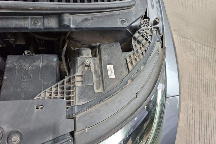 Used BYD Dolphin 2023 420 km Free Version Engine Bay Left