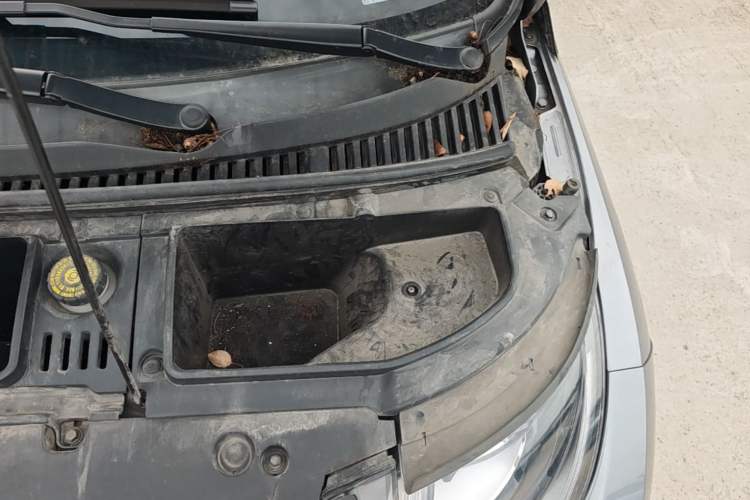 Used BYD Dolphin 2023 420 km Fashion Edition Engine Bay Left