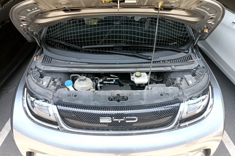 Used BYD Dolphin 2023 420 km Fashion Edition Engine Bay