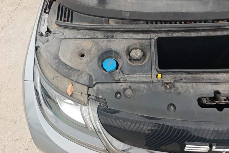 Used BYD Dolphin 2023 420 km Fashion Edition Engine Bay Right