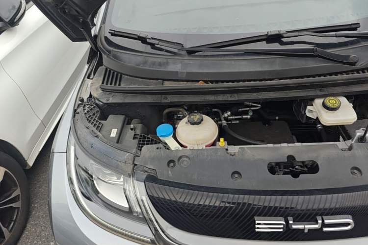 Used BYD Dolphin 2023 420 km Fashion Edition Engine Bay Right