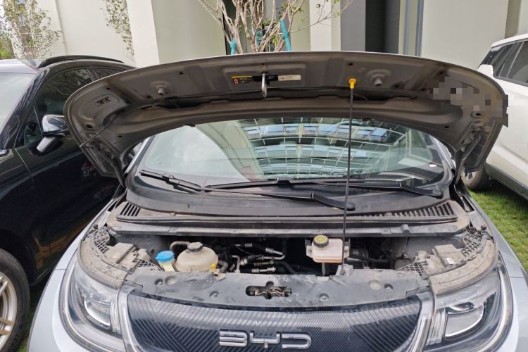 Used BYD Dolphin 2023 420 km Free Version Engine Bay