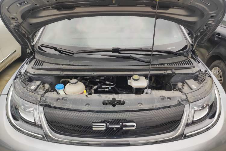 Used BYD Dolphin 2023 420 km Fashion Edition Engine Bay