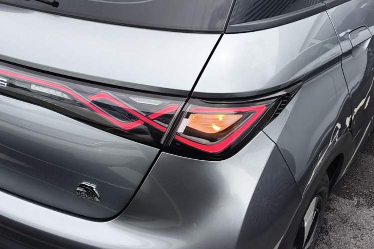 Used BYD Dolphin 2023 420 km Fashion Edition Exterior 3