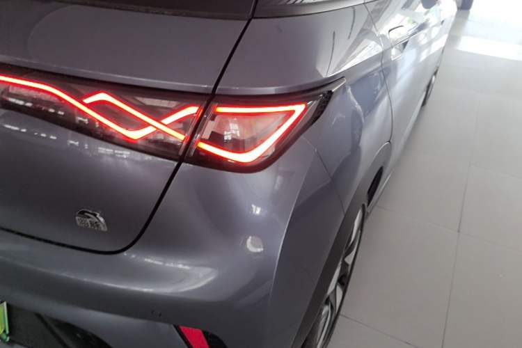 Used BYD Dolphin 2023 401km Knight Edition Exterior 3