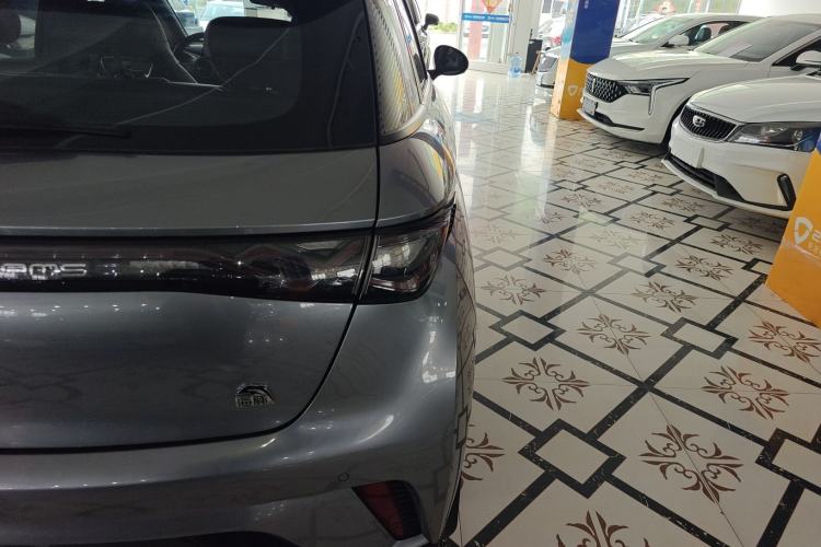 Used BYD Dolphin 2023 420 km Fashion Edition Exterior 3