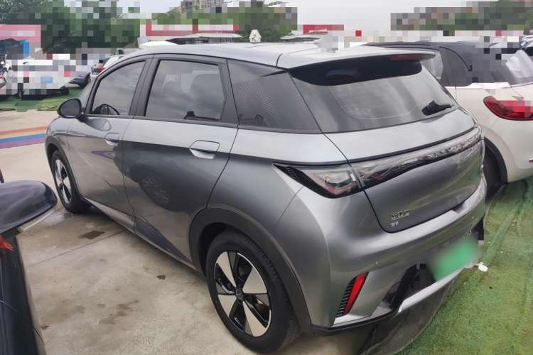 Used BYD Dolphin 2023 420 km Fashion Edition Exterior 3