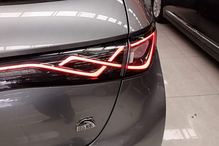 Used BYD Dolphin 2023 420 km Fashion Edition Exterior 3