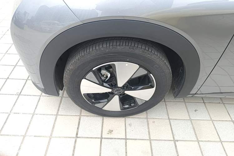 Used BYD Dolphin 2023 420 km Fashion Edition Exterior 4