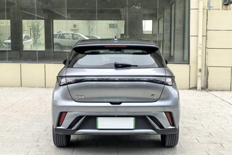 Used BYD Dolphin 2023 420 km Fashion Edition Exterior 7