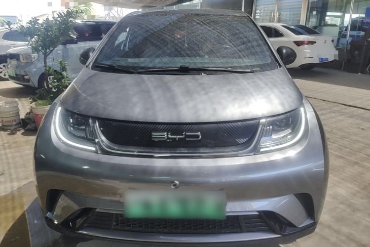 Used BYD Dolphin 2023 420 km Fashion Edition Front