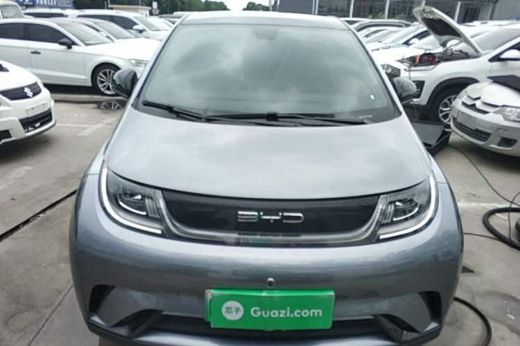 Used BYD Dolphin 2023 420 km Fashion Edition Front