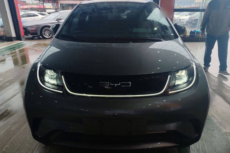 Used BYD Dolphin 2023 420 km Fashion Edition Front