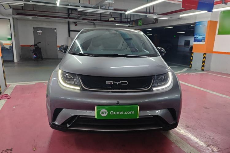 Used BYD Dolphin 2023 420 km Fashion Edition Front
