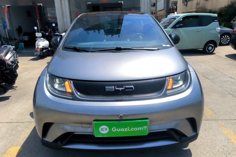 Used BYD Dolphin 2023 420 km Fashion Edition Front