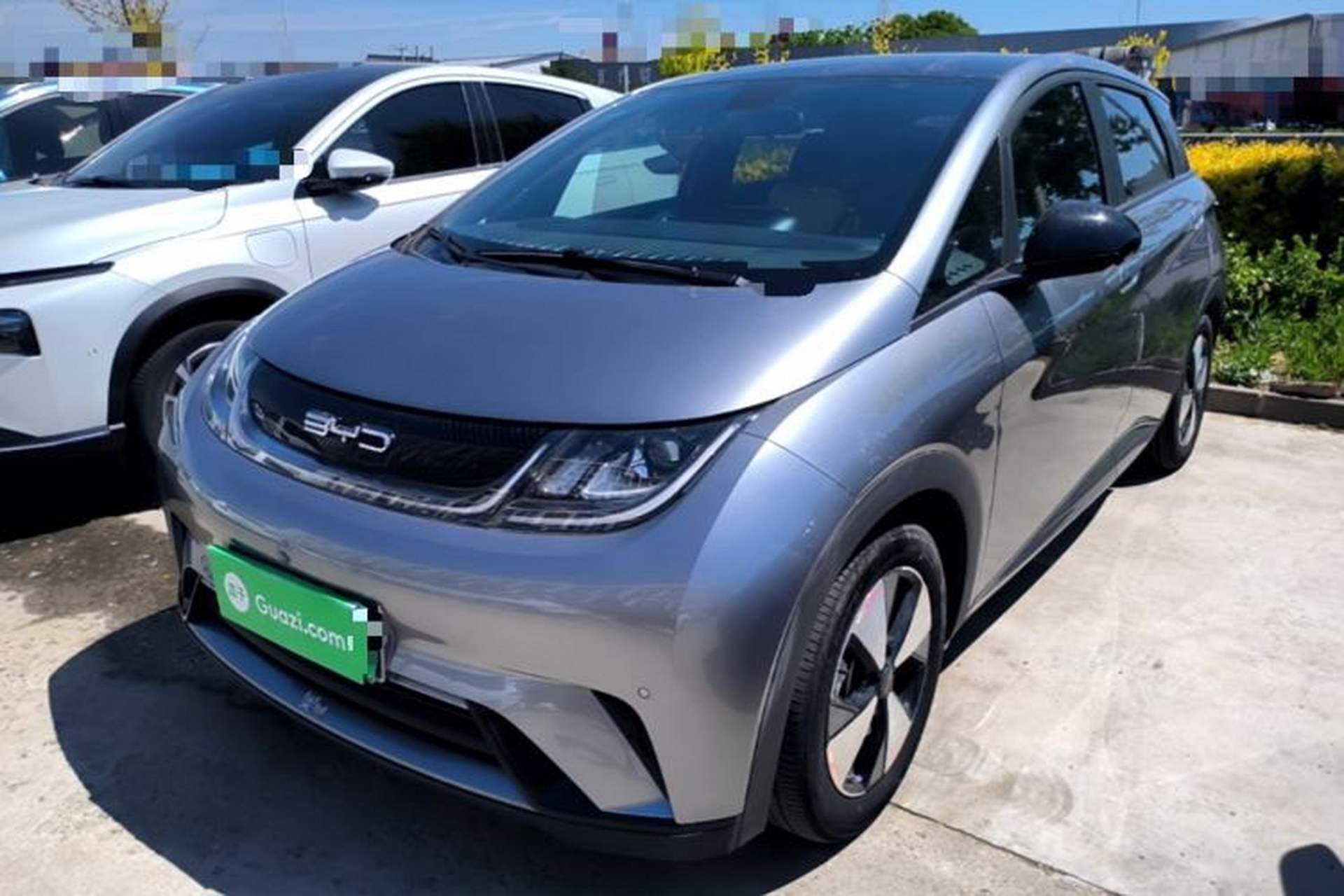 Used BYD Dolphin 2023 420 km Fashion Edition Front Left 45 Deg