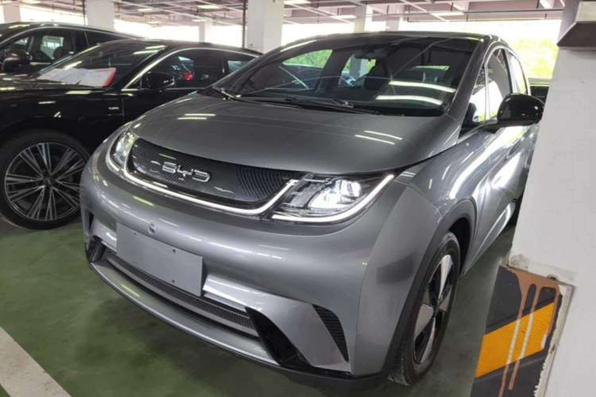 Used BYD Dolphin 2023 420 km Free Version Front Left 45 Deg