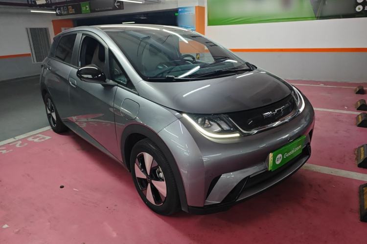 Used BYD Dolphin 2023 420 km Fashion Edition Front Right 45 Deg