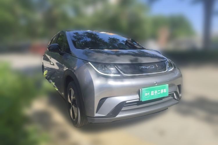 Used BYD Dolphin 2023 420 km Fashion Edition Front Right 45 Deg