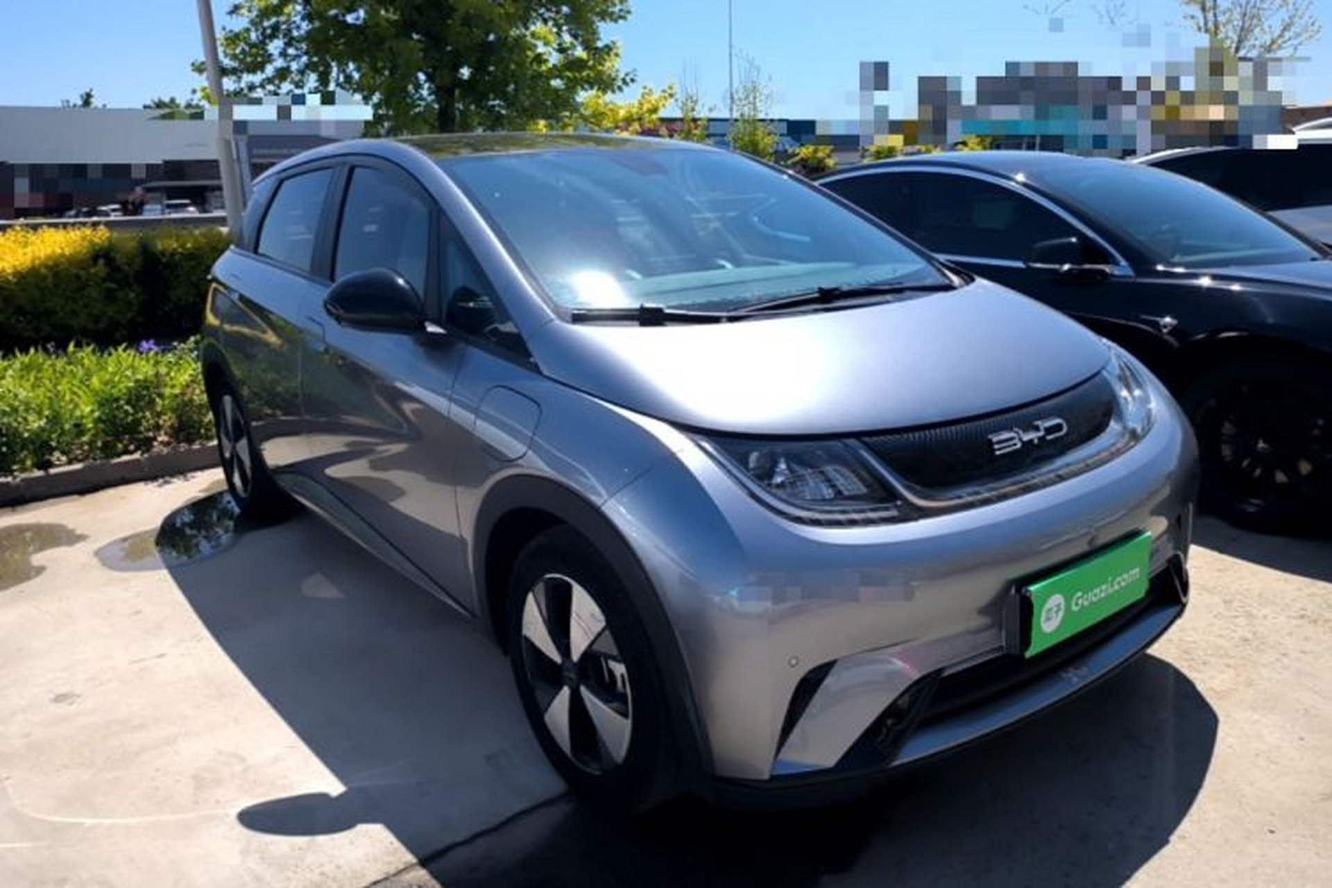 Used BYD Dolphin 2023 420 km Fashion Edition Front Right 45 Deg