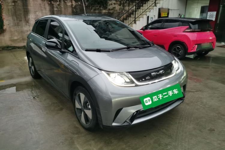 Used BYD Dolphin 2023 420 km Free Version Front Right 45 Deg