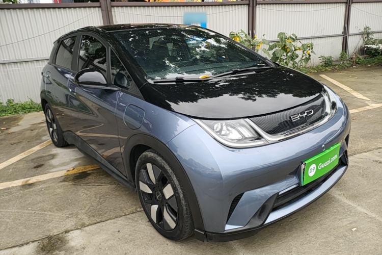 Used BYD Dolphin 2023 401km Knight Edition Front Right 45 Deg