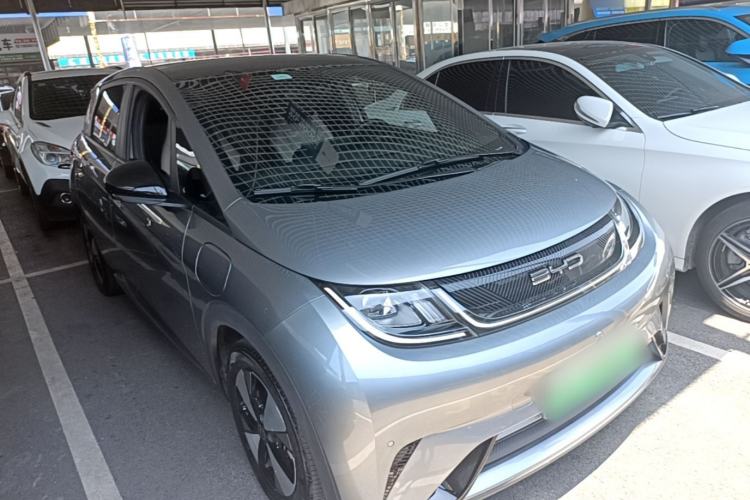 Used BYD Dolphin 2023 420 km Fashion Edition Front Right 45 Deg