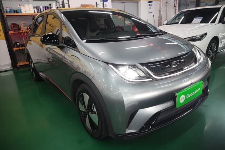 Used BYD Dolphin 2023 420 km Free Version Front Right 45 Deg