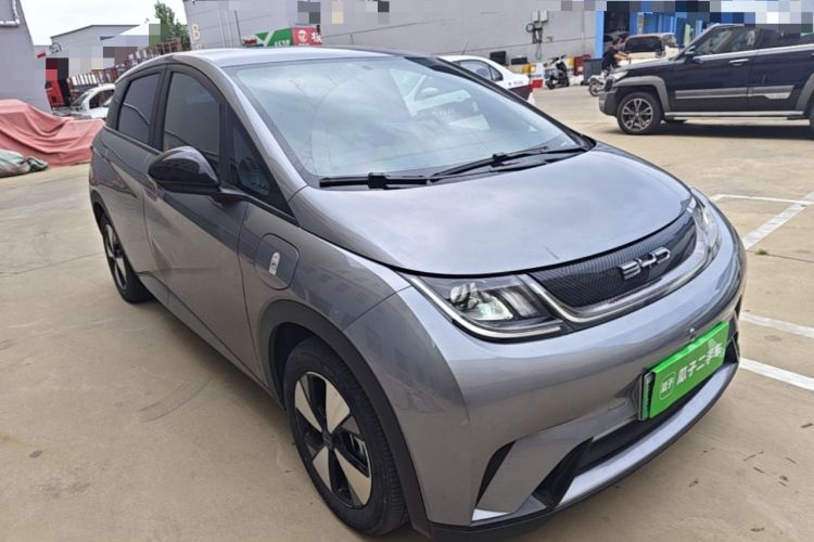 Used BYD Dolphin 2023 420 km Free Version Front Right 45 Deg