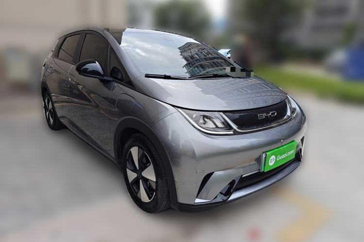 Used BYD Dolphin 2023 420 km Fashion Edition Front Right 45 Deg